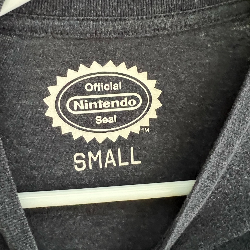 Nintendo NYC official Men’s Small T Shirt - Picture 2 of 5